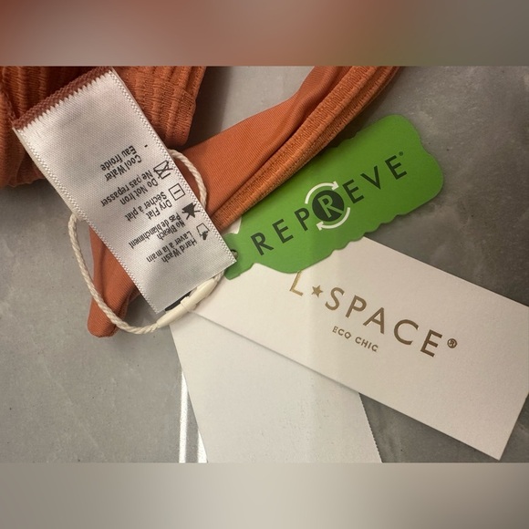 NWT! L*Space Nikita burnt orange ribbed Demi cup Bikini Top. Women’s Size small - Picture 3 of 5